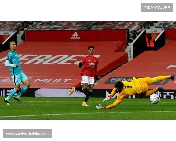 “曼联中场核心赛季报销，冬窗补强计划提前启动”